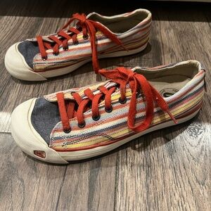 Keen Elsa striped canvas sneakers with red lace women’s size 10